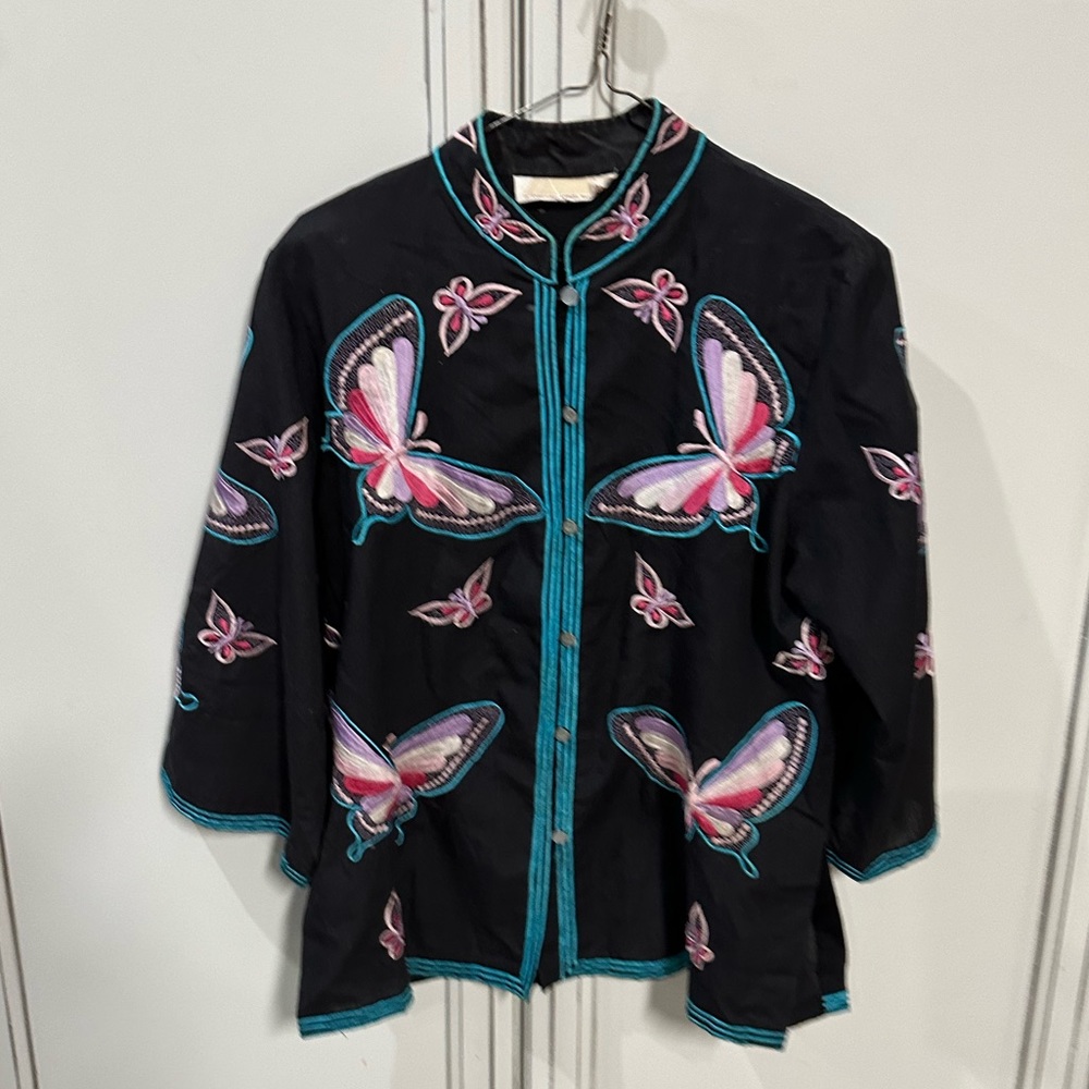 Vintage International Apparel Mart button up black blouse embroidered butterfly